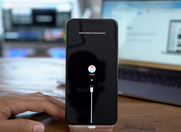 乡城苹果手机维修分享iPhone12进DFU教程 
